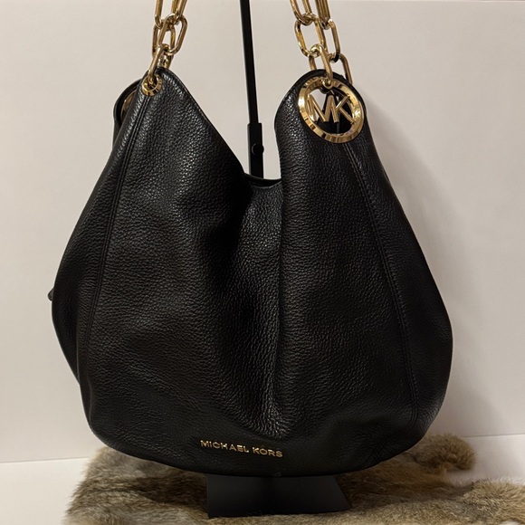 Michael Kors Handbags - Michael Kors Black Pebbled Leather Hobo with Gold Chain Detail